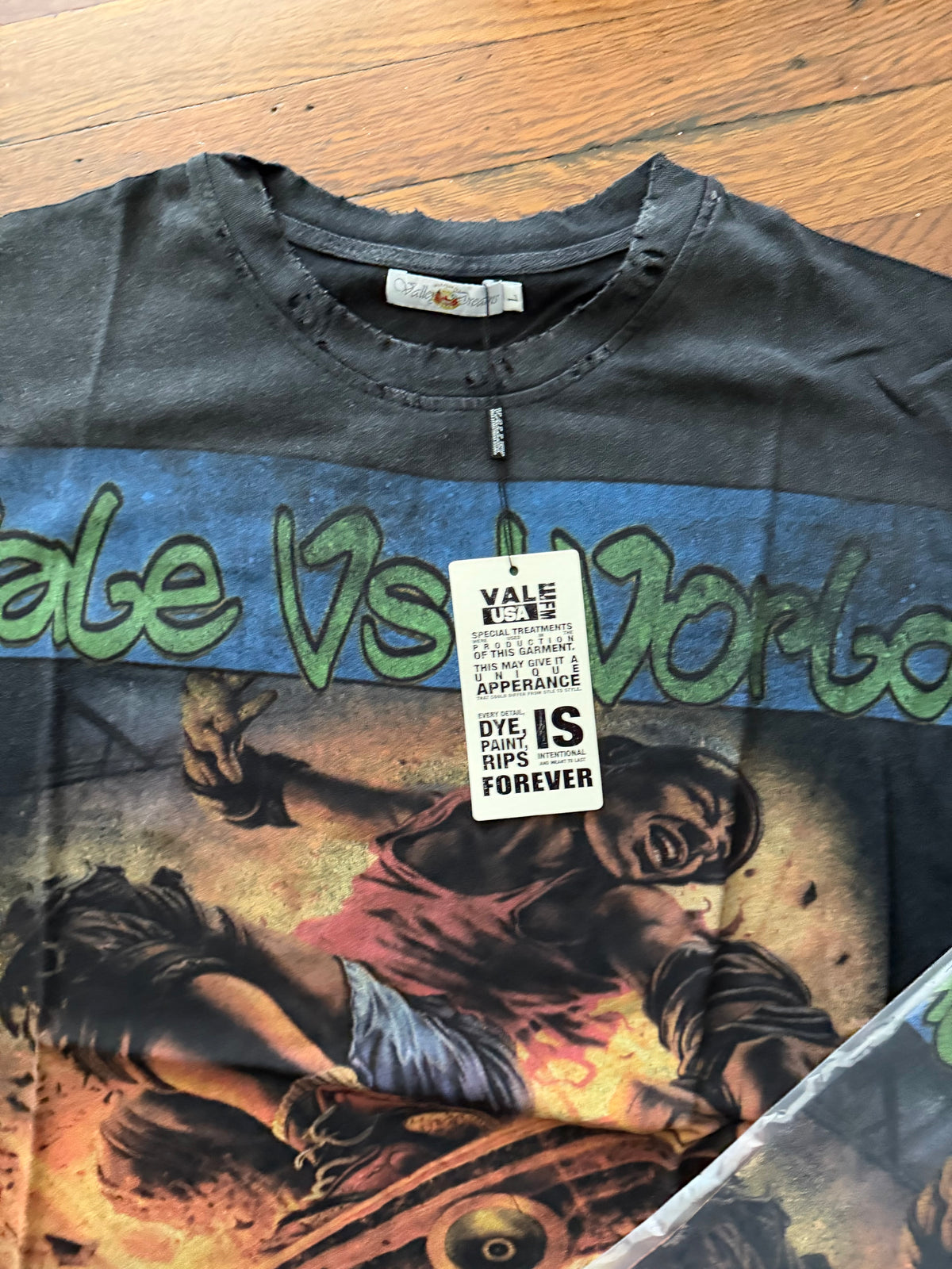 VALE METAL SPEAKER TEE