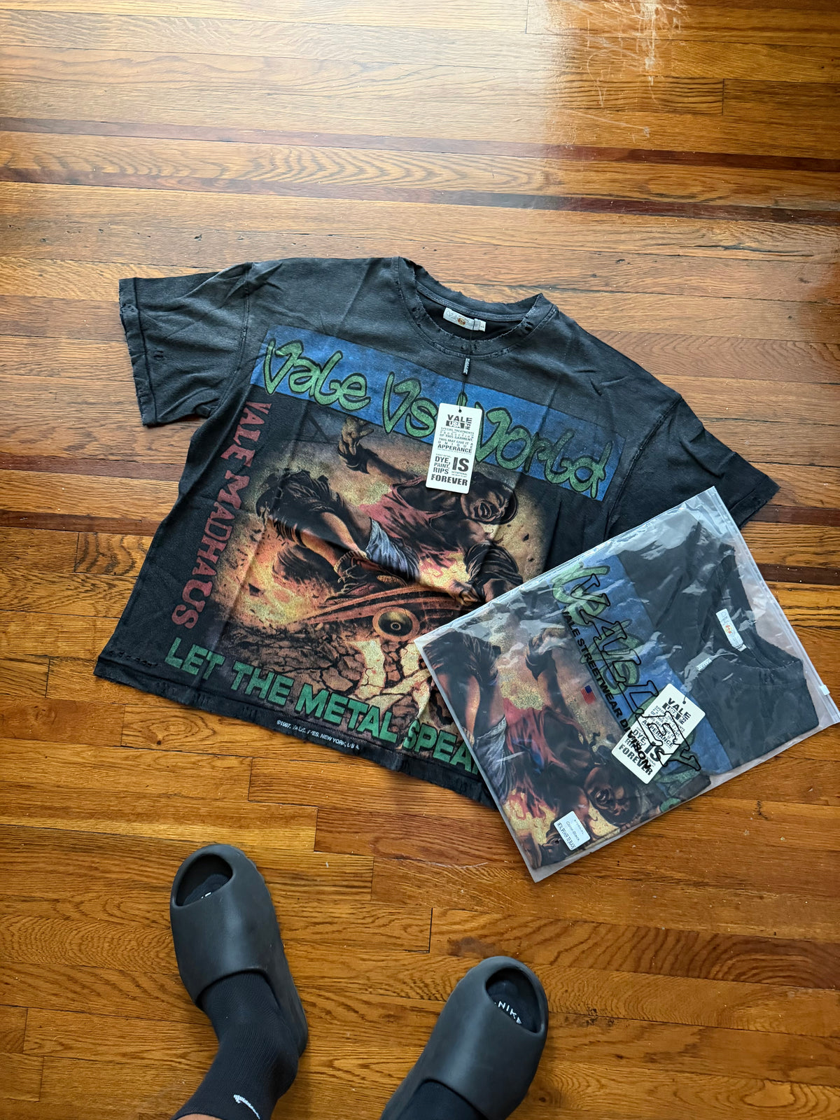 VALE METAL SPEAKER TEE