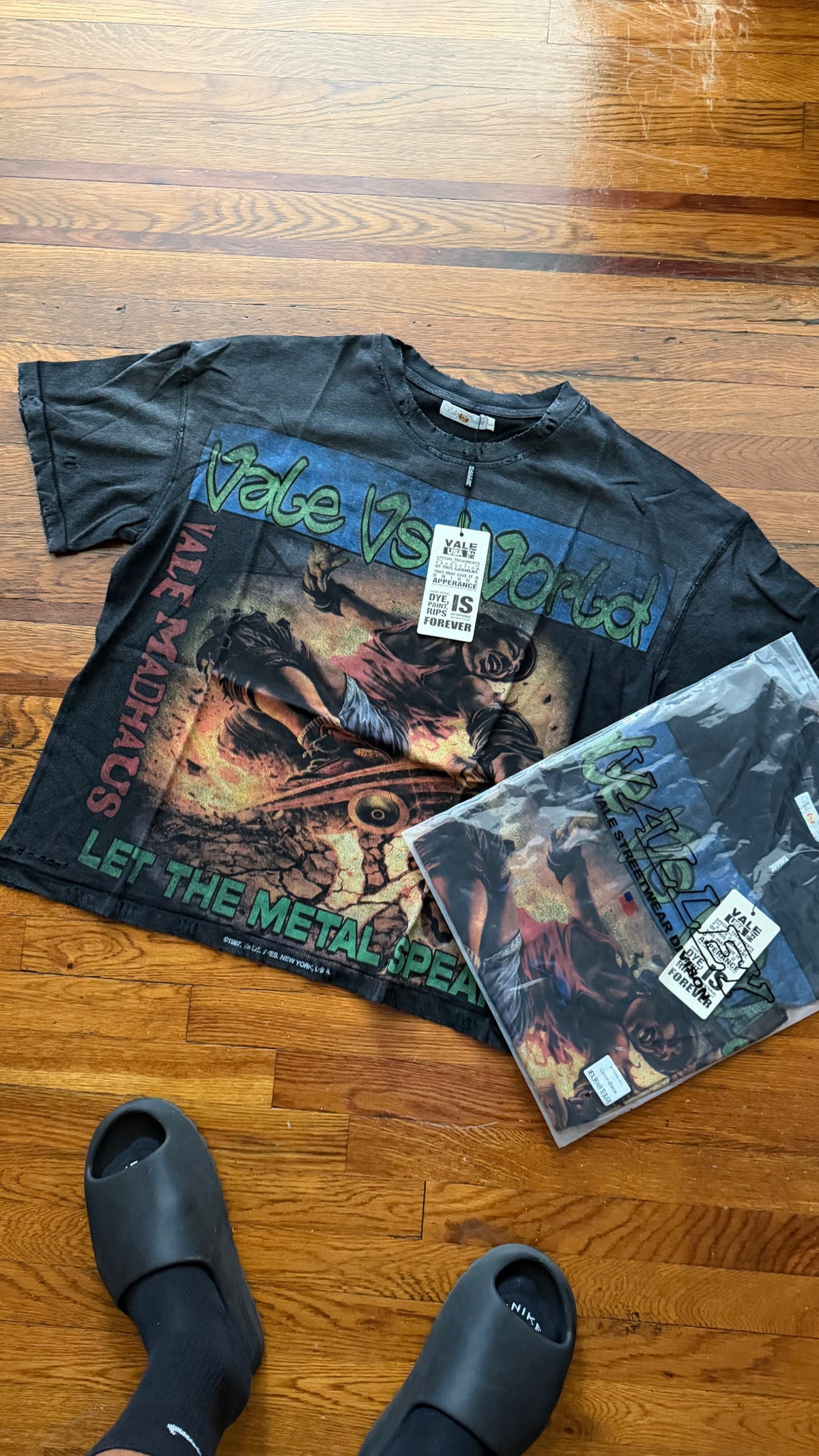 VALE METAL SPEAKER TEE